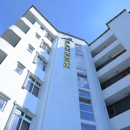 Black Horse Hotel Apartment Addis Ababa Bagian luar foto