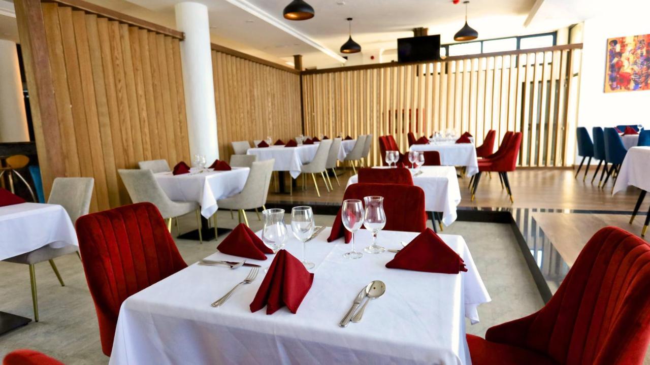 Black Horse Hotel Apartment Addis Ababa Bagian luar foto