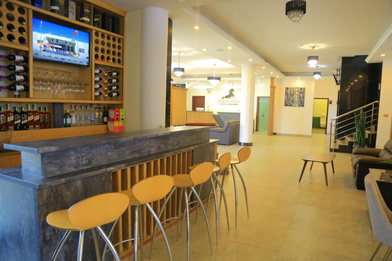 Black Horse Hotel Apartment Addis Ababa Bagian luar foto