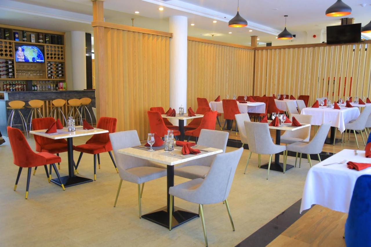 Black Horse Hotel Apartment Addis Ababa Bagian luar foto